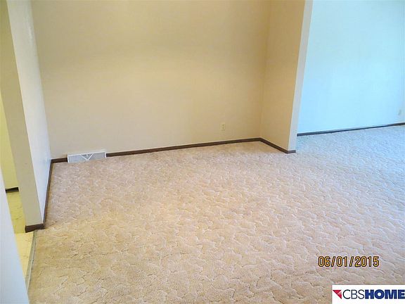 5th image of 527 N 8th Ave