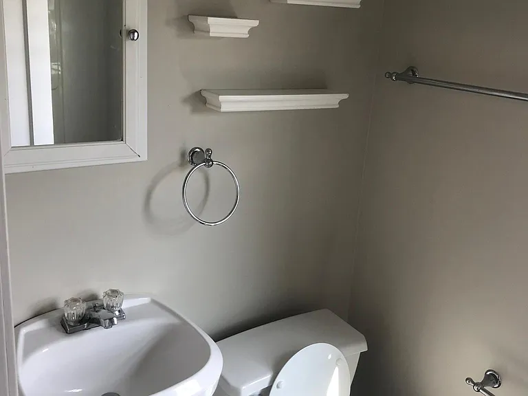 1315 W 104th St #3 — Photo 12