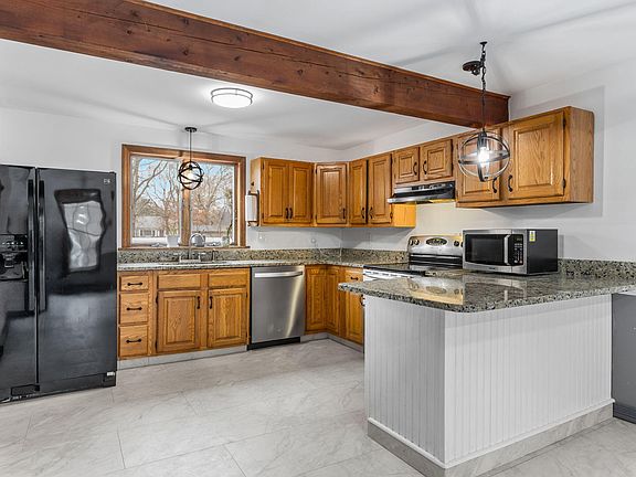 5th image of 186 Walnut Street