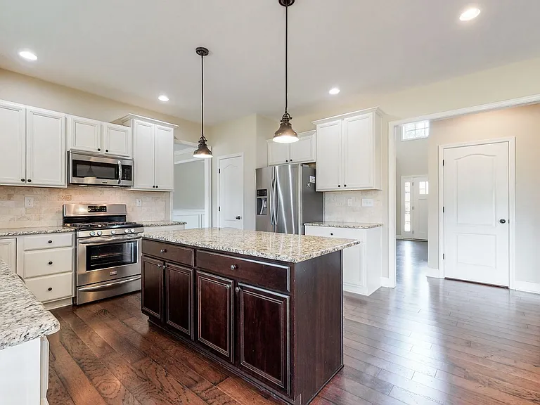 802 Urton Woods Way — Photo 19