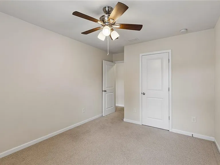 5011 Morriscastle Dr — Photo 25