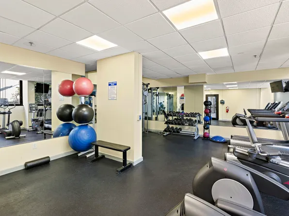 45 River Dr South image 15 of 19