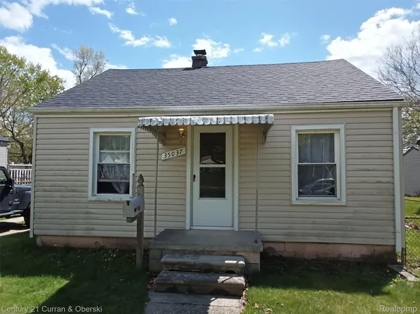 35037 Harroun St, Wayne, MI 48184