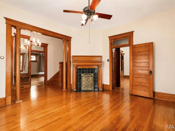 318 E Ste Marie St, Perryville, MO 63775