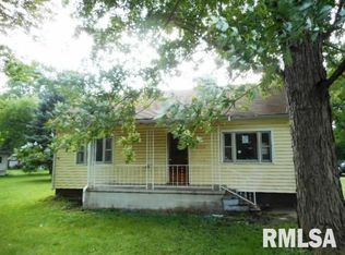 606 N Maple Ave, Saint David, IL 61563