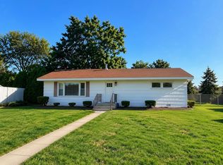 4412 Yackley Ave, Lisle, IL 60532