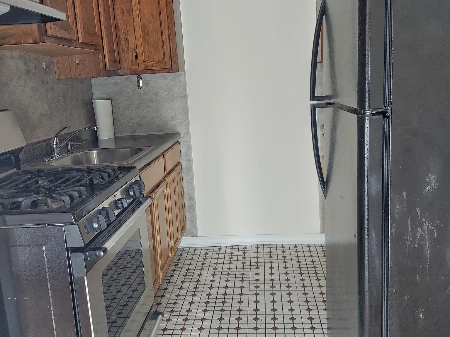 2 bed, 1100 sqft, $2,700 — Photo 4