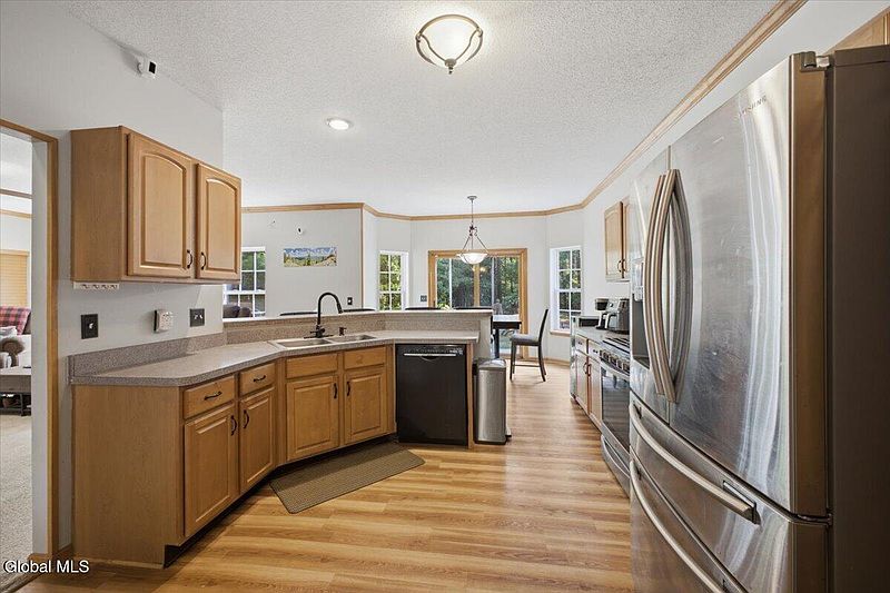 5th image of 51 Lehland Drive