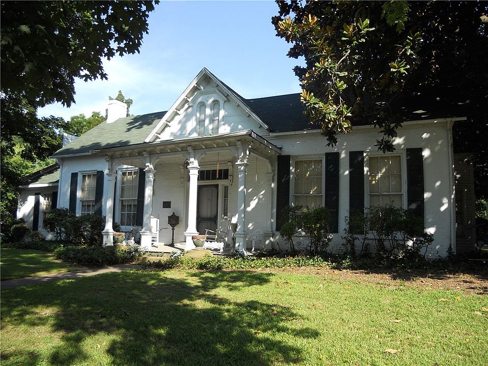 1st image of 420 Drennen St