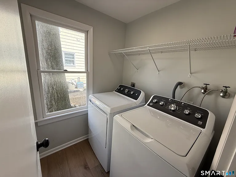 3 Edgewood St — Photo 4