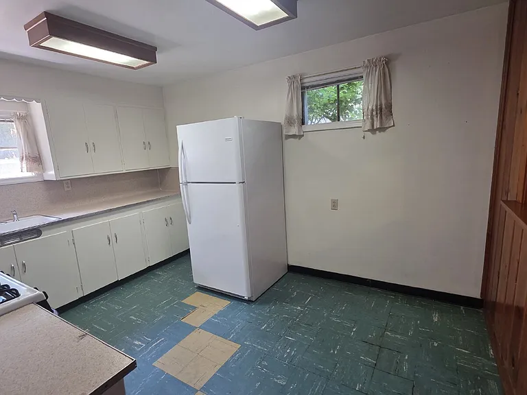 3565 Eccles Ave #DOWN — Photo 8