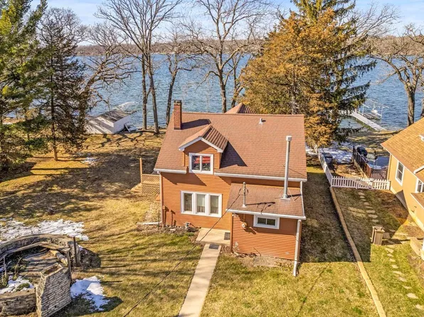 W838 Shorewood DRIVE, East Troy, WI 53120