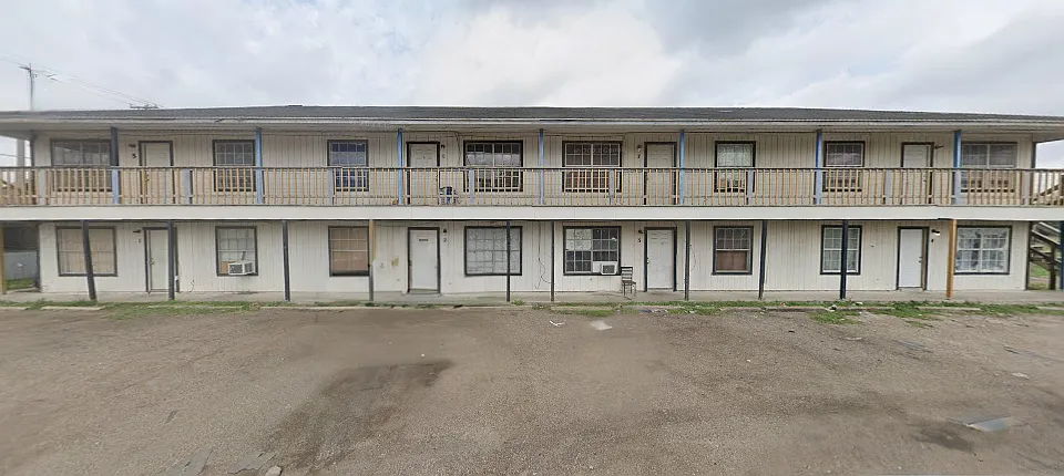 106 E King Ave