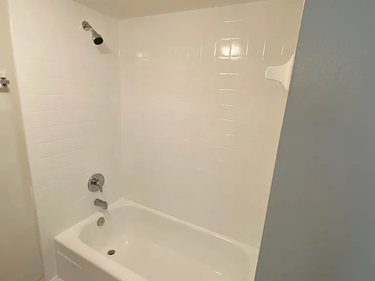 4304 NW 9th Ave #3-3B-3B3 — Photo 18