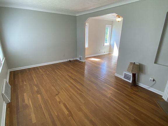 4th image of 19131 Abby Ave