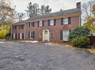 909 N Dupont Rd, Wilmington, DE 19807