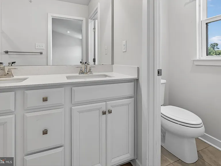 8005 Milltown Cir — Photo 30