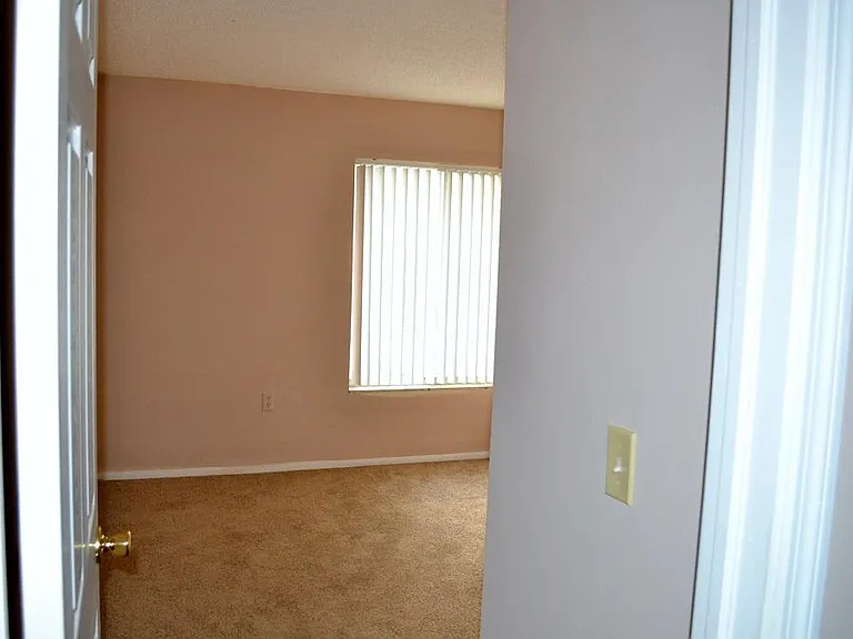 Beltrees Plaza Apartments — Photo 32