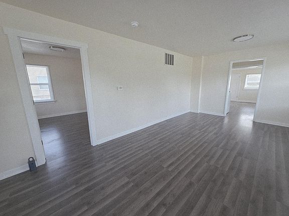 5th image of 1330 W Atlantic Street