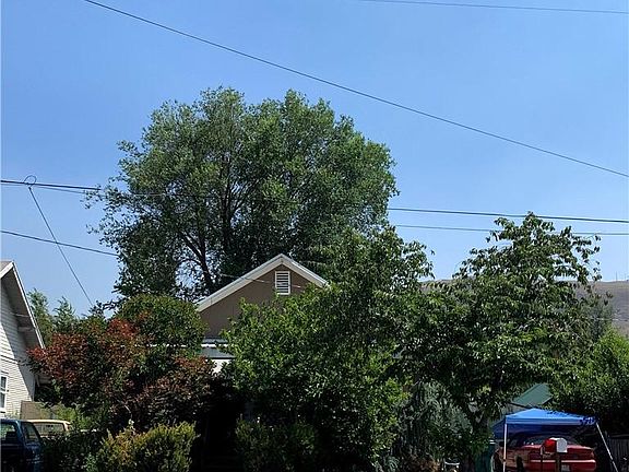 2nd image of 538 2nd Ave N