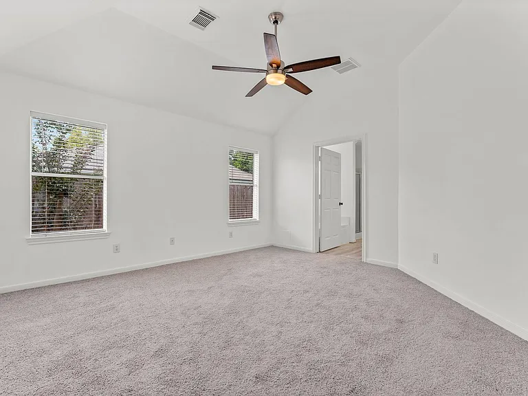 351 Fantasy Ln — Photo 14