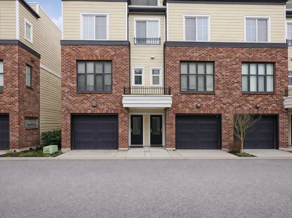 15588 32nd Ave #13, Surrey, BC V3Z 0G3