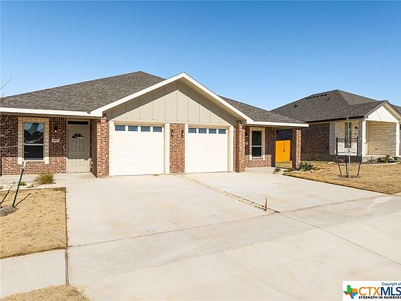 3rd image of 4915 Rose Garden Loop