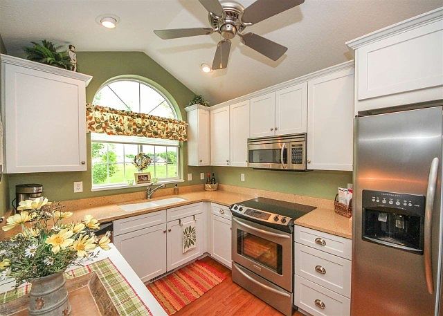 1st image of 1219 33rd Avenue Cir