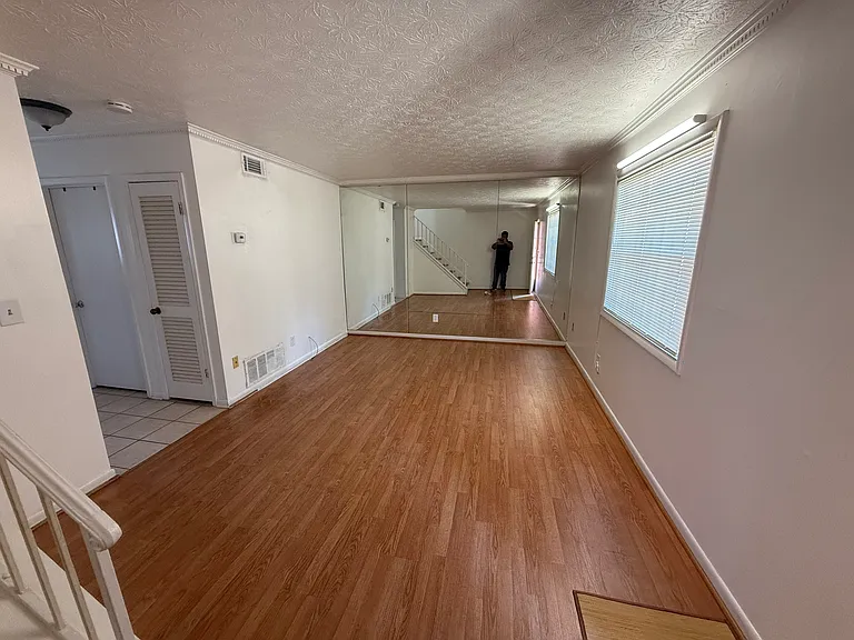 2956 N Dekalb Dr #D — Photo 14