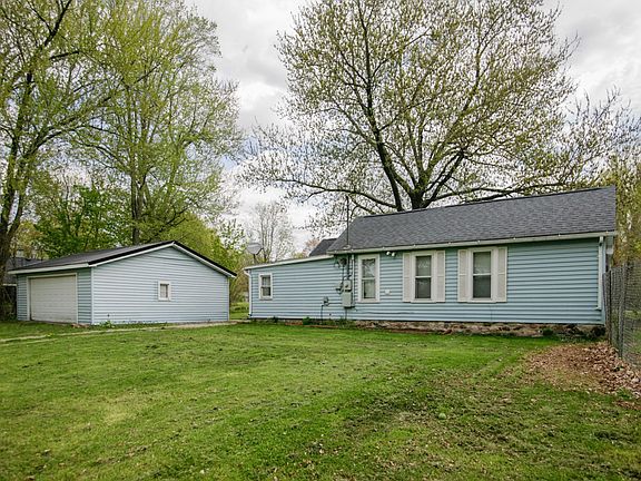 330 Main St-110