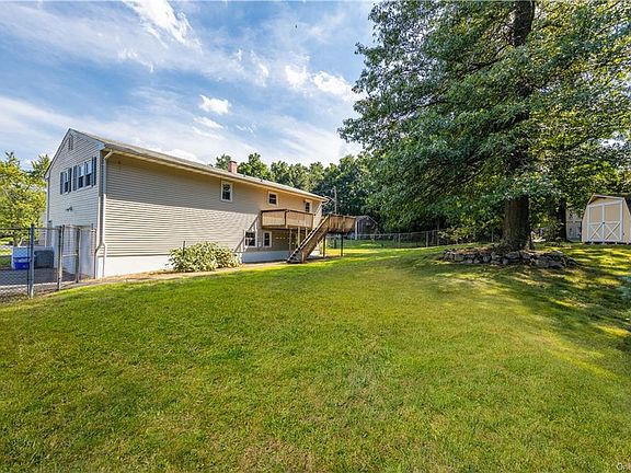 5th image of 4 Laurel Dr