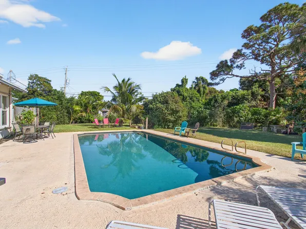 2011 Mark Avenue, Lake Worth Beach, FL 33461