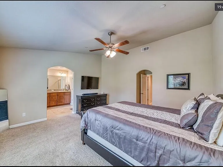 2954 Duncan Ave — Photo 8