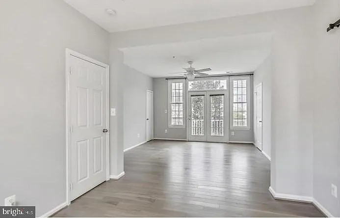 214 Hart Mews — Photo 16