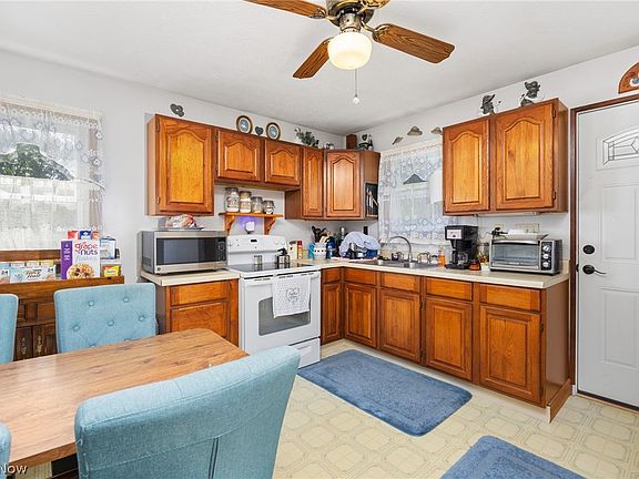 3rd image of 7524 N 7th Ave