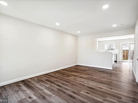 3rd image of 13103 Englishwood Ln