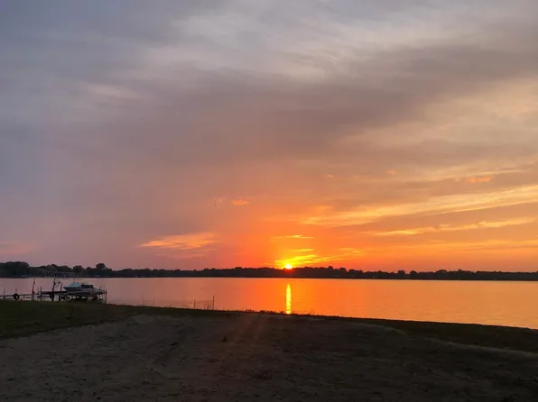 (undisclosed Address), Lindstrom, MN 55045