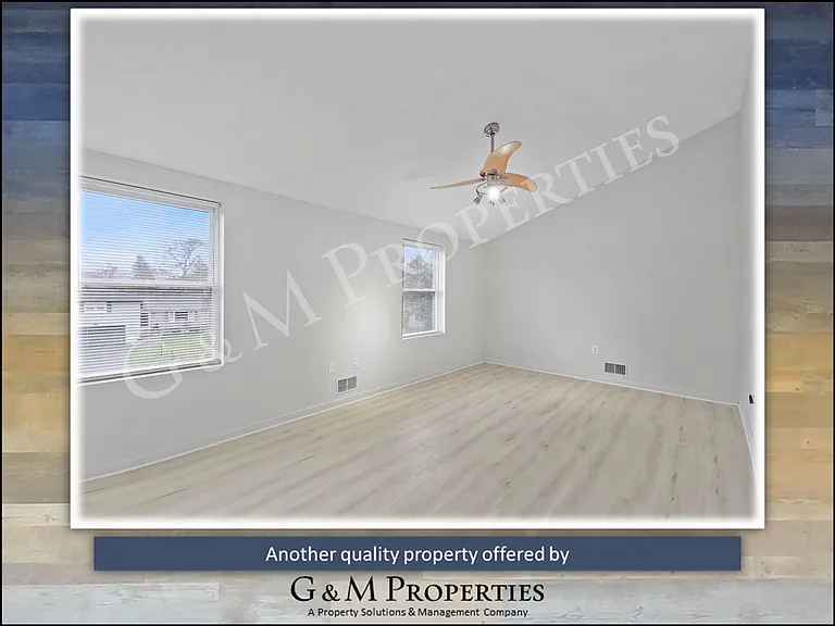 44 Chester Ave — Photo 26
