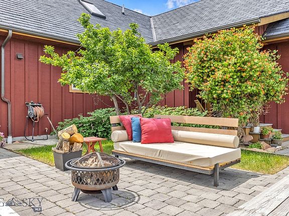 12th image of this home