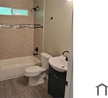 5th image of 7968 Fowlie St #1