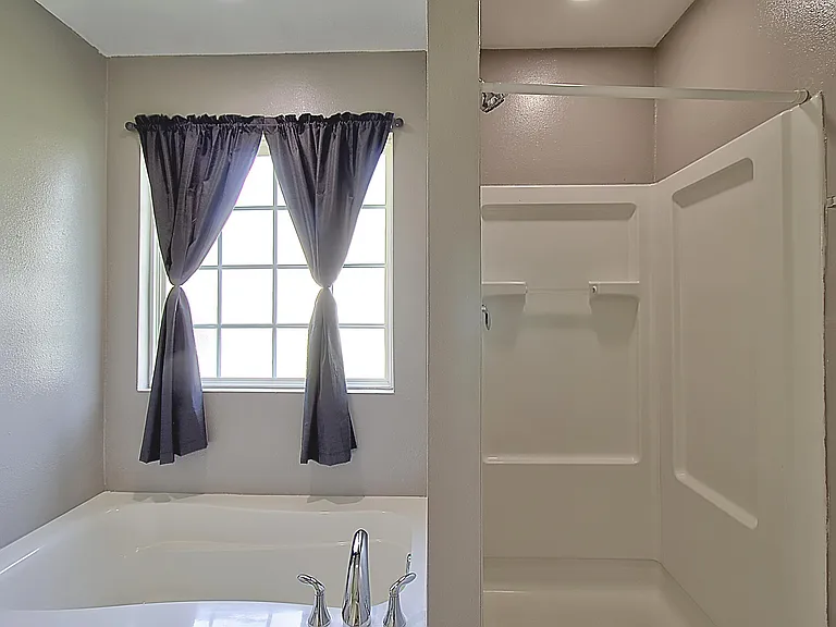 403 Banks St — Photo 15