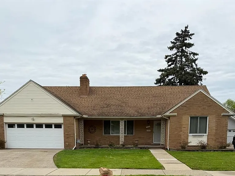 7251 Oakman Blvd — Photo 1