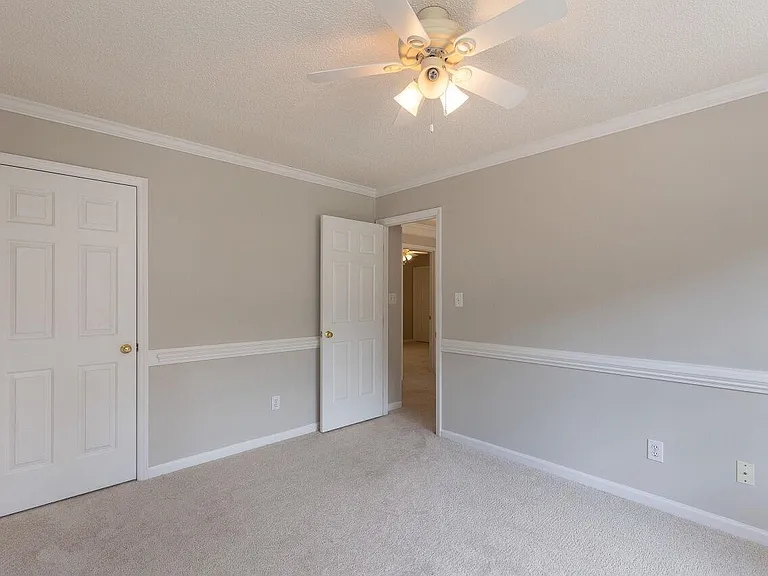 219 Covington Square Dr — Photo 25