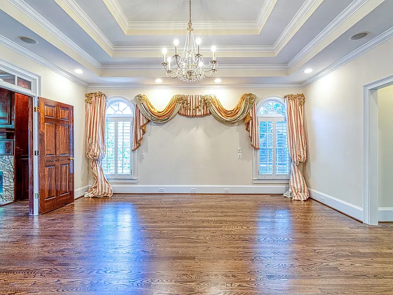 2935 Whitfield Ave — Photo 30