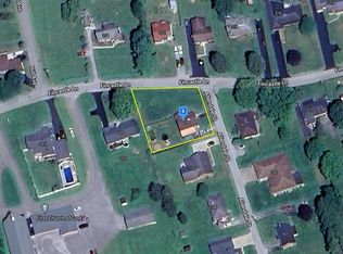 221 Fincastle Ln, Bluefield, VA 24605