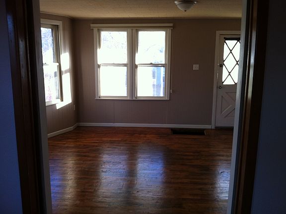 Spacious living room