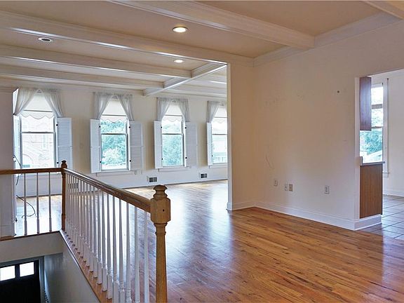 3rd image of 23 Syracuse St #2