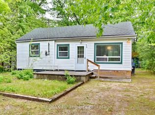 13 5th Ln, Wasaga Beach, ON L9Z 2E9