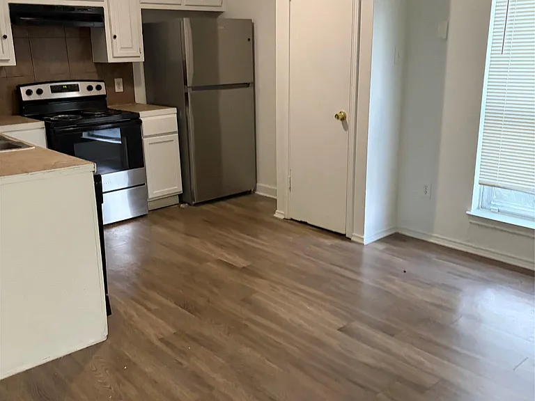 Colony Loop Dr — Photo 4