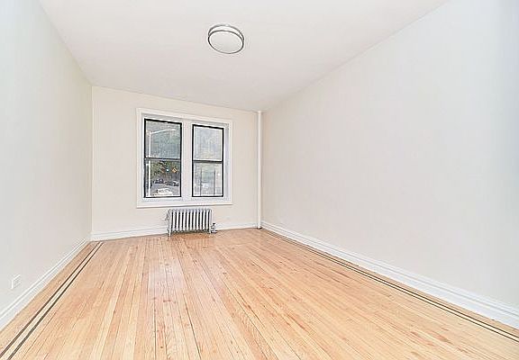 2nd image of 121 Seaman Ave APT 1F